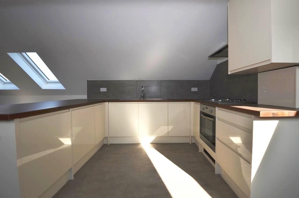 Property photo 3 of 7 Kitchen