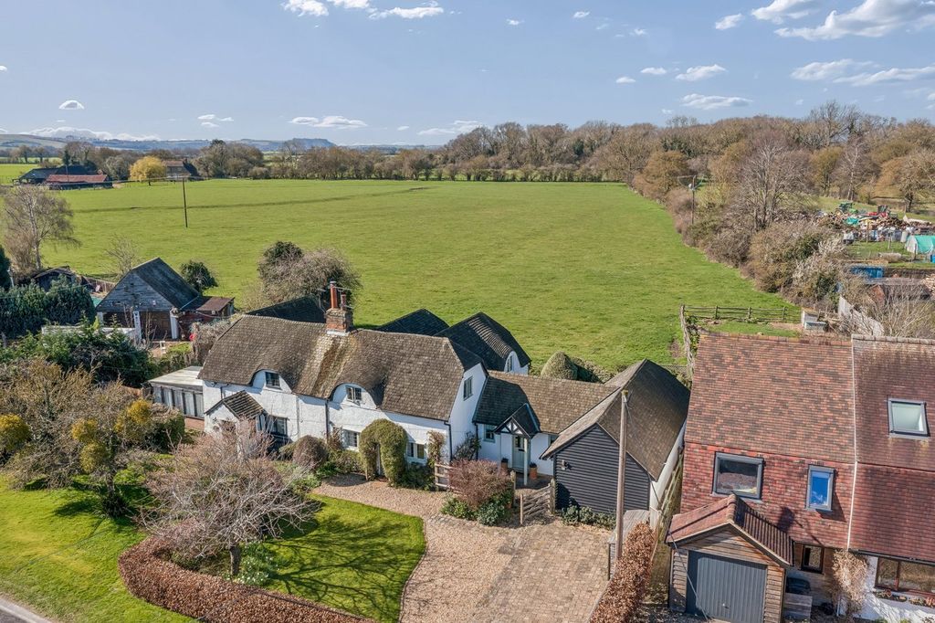 Property photo 1 of 27