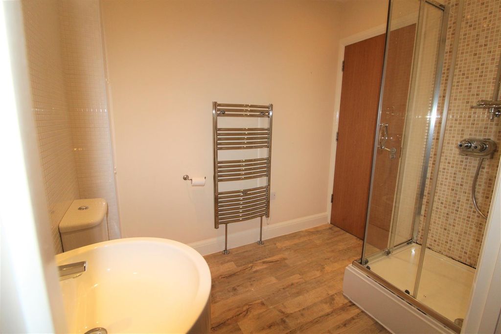 Additional image 9 of 2 bed flat for saleWainbody House, Stoneleigh Road, Gibbet Hill, Coventry CV4
