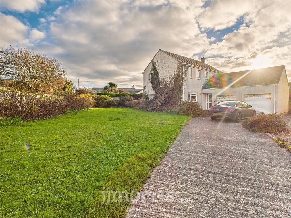 Property photo 3 of 20 External