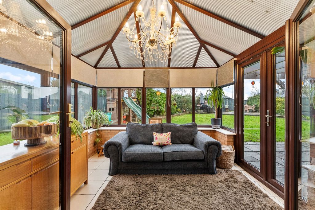 Property photo 3 of 28