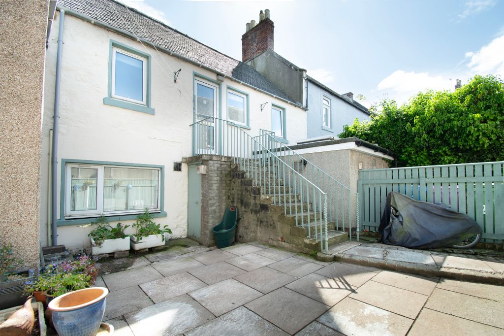 Property photo 1 of 31