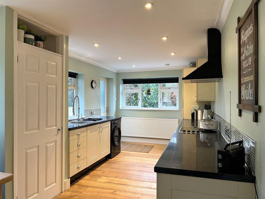 Property photo 2 of 13 Img_1013.Jpg