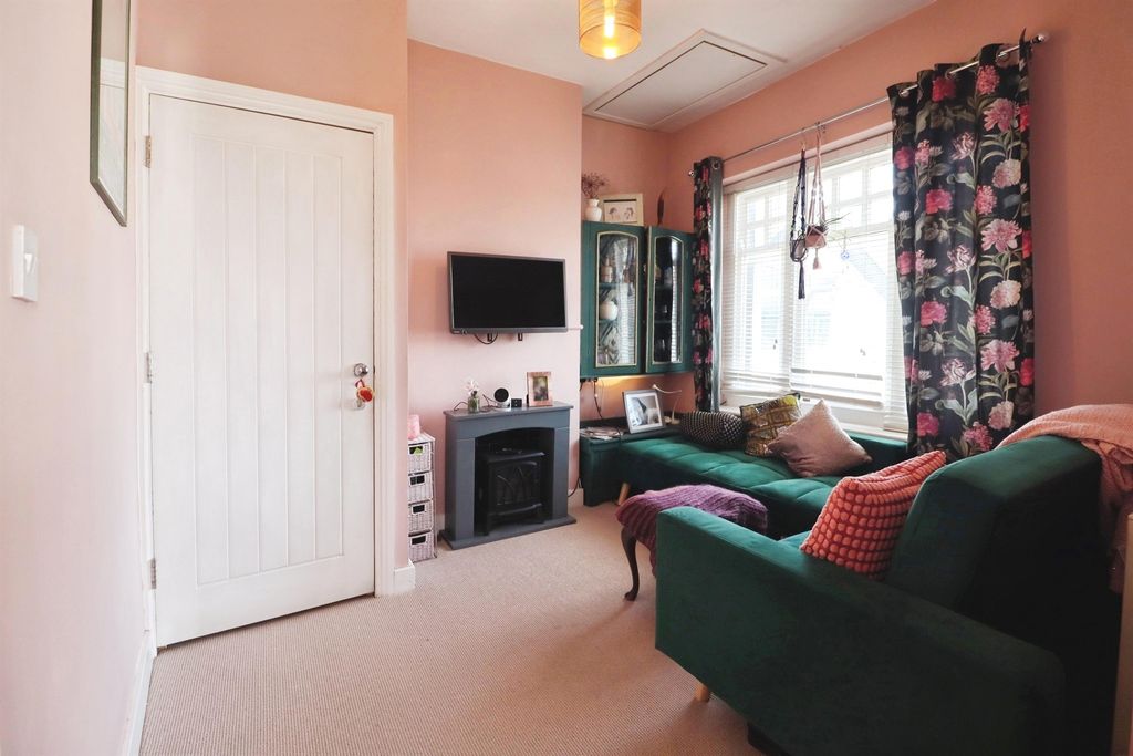 Property photo 3 of 19