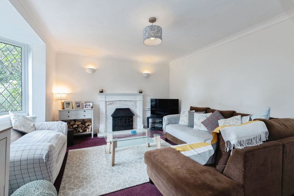 Property photo 2 of 17 Pbox-Img.Jpg