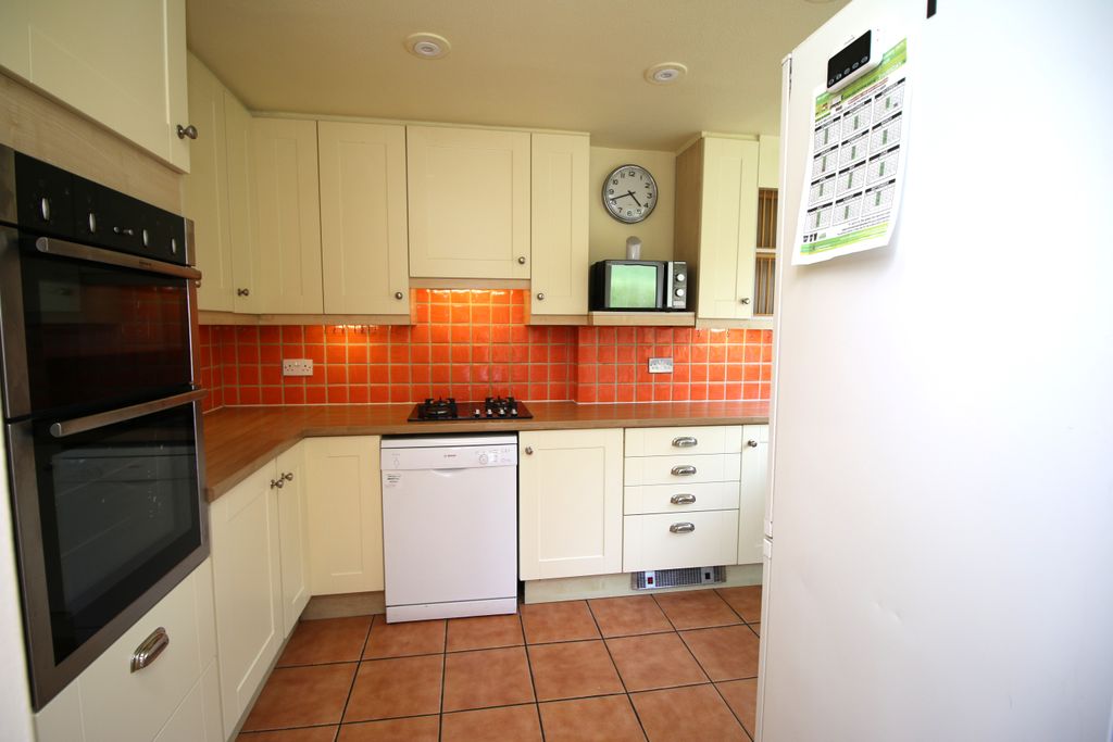 Property photo 3 of 11 Img_6817