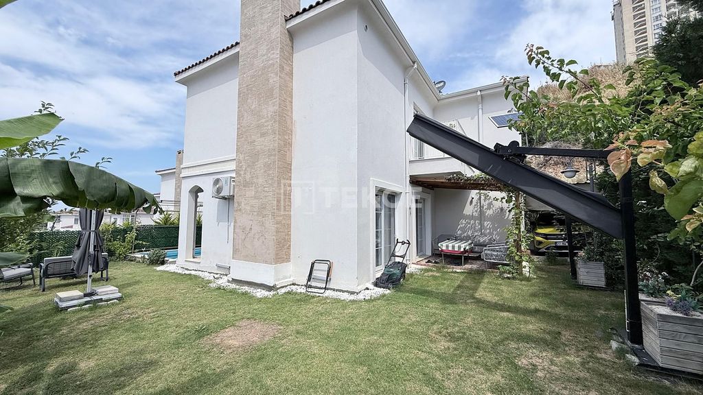 Property photo 1 of 47