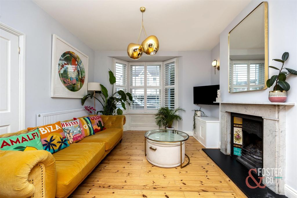 Property photo 3 of 21 Lorna Road_9-009.Jpg