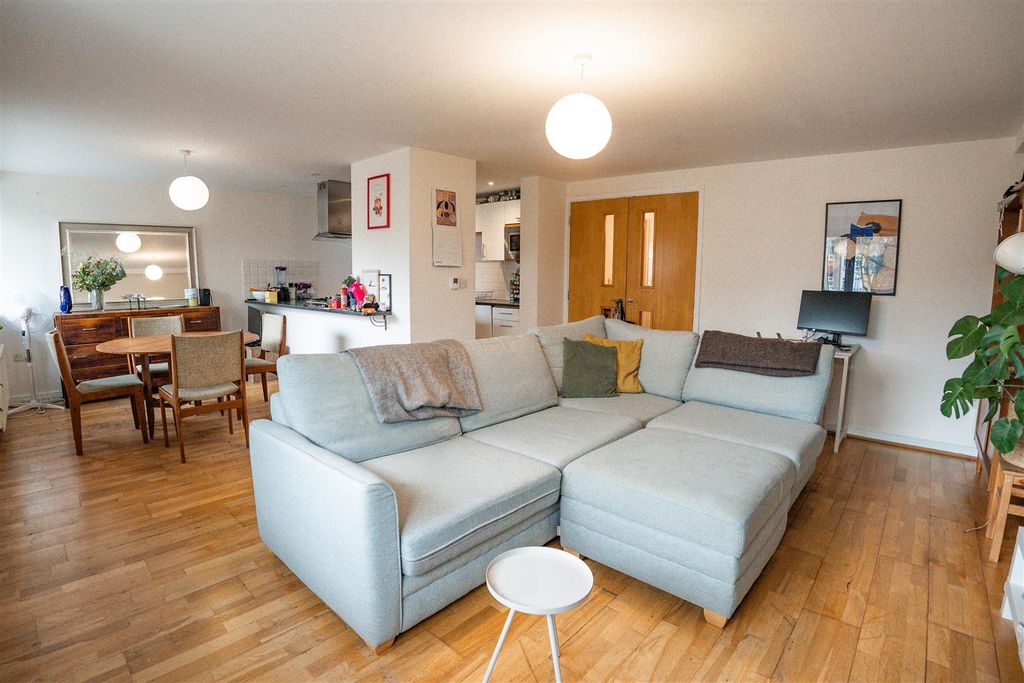 Property photo 2 of 13 Dsc09022_2.Jpg