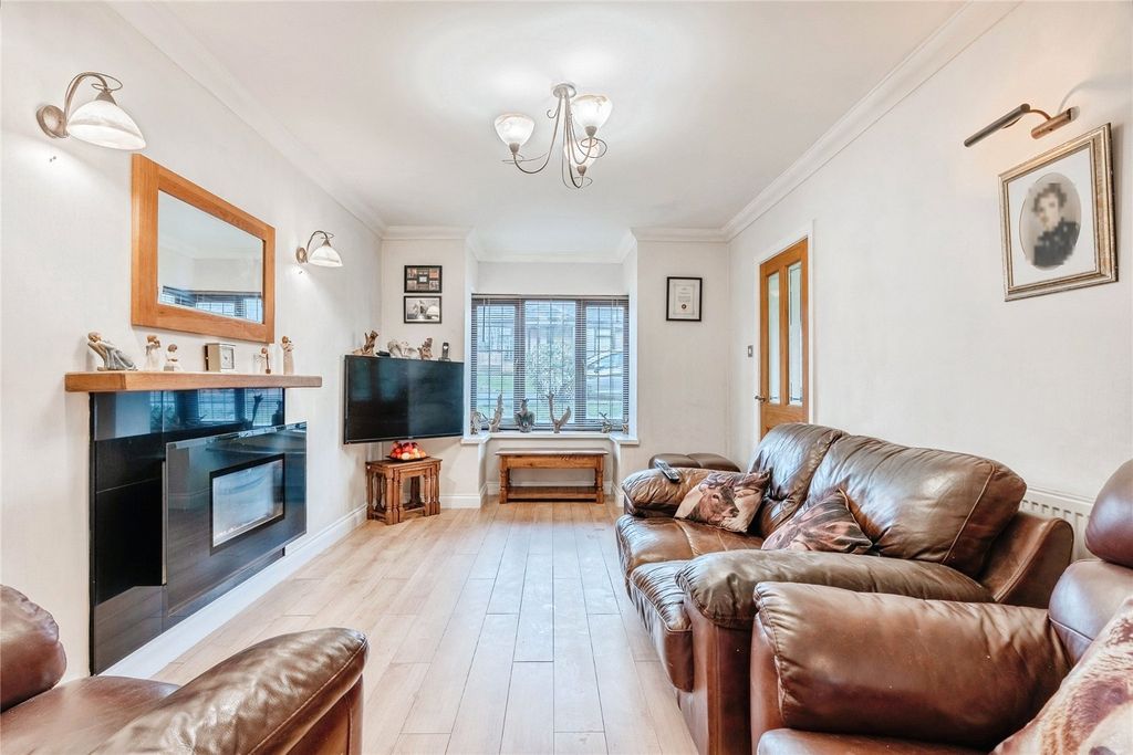 Property photo 2 of 20 Picture No. 10