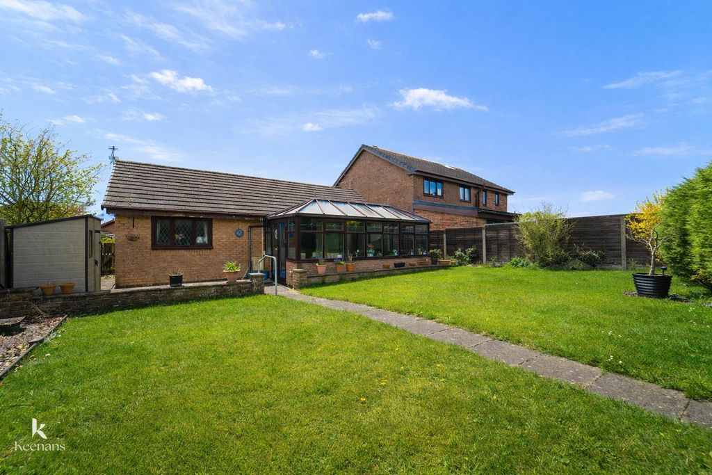 Property photo 1 of 21 Sunny Suburban Backyard With Conservatory.Png