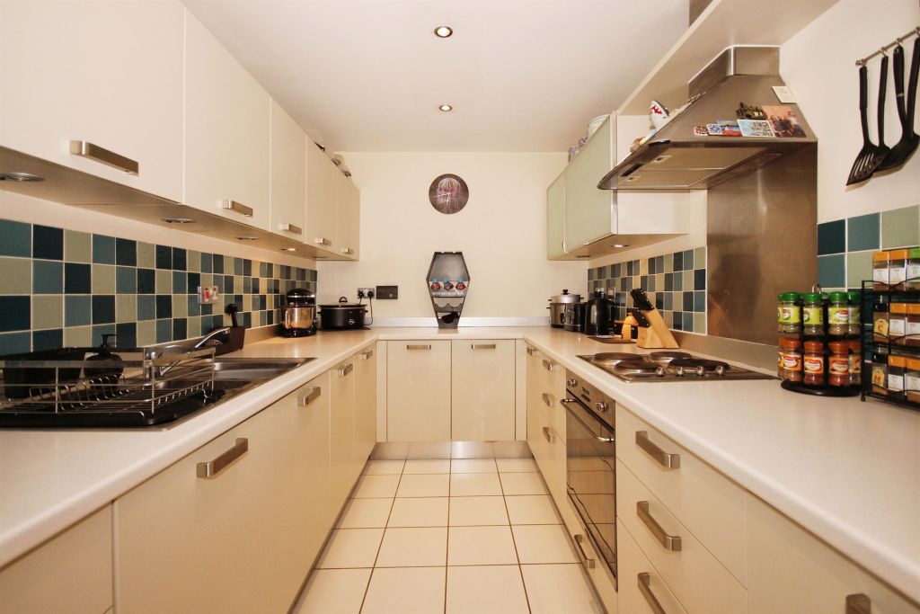 Property photo 1 of 13 Image