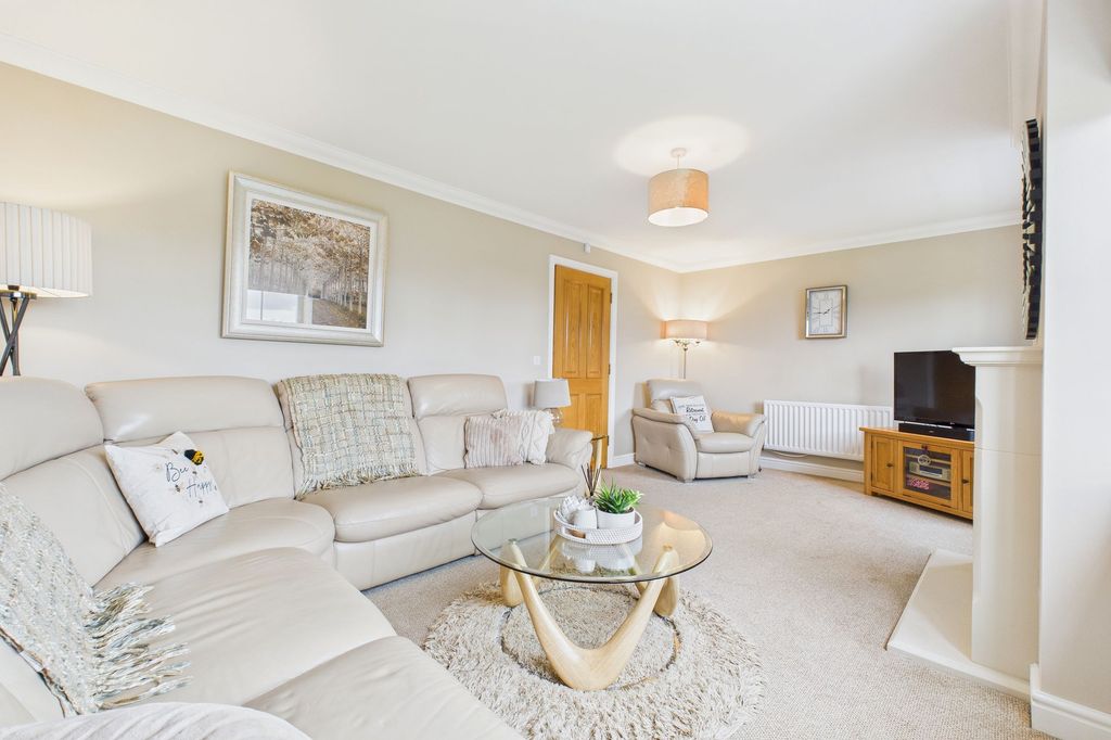 Property photo 1 of 30