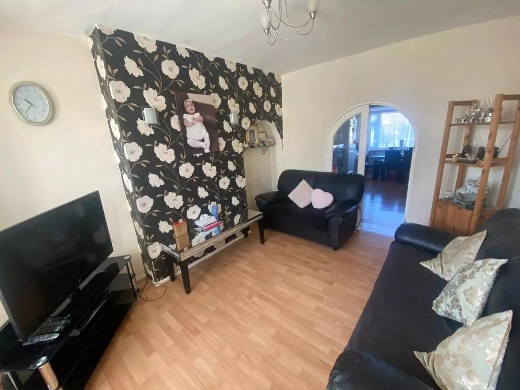 Property photo 3 of 13