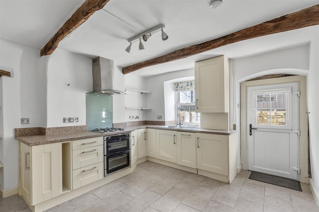 Property photo 3 of 20 Kitchen.Jpg