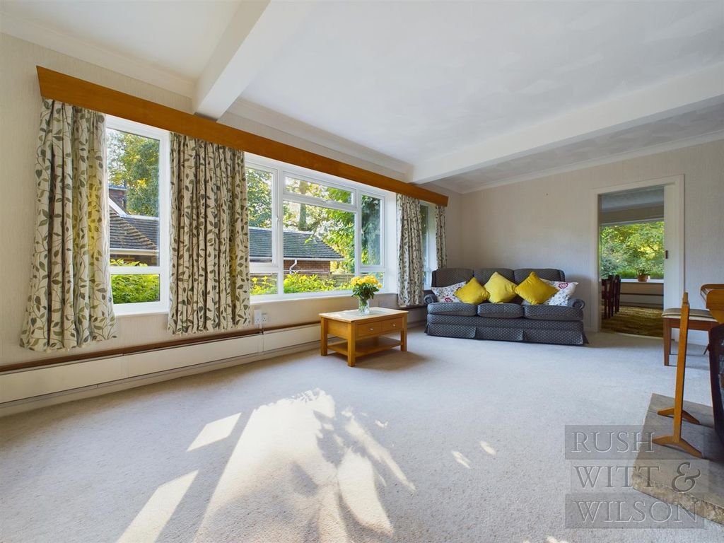 Property photo 2 of 28