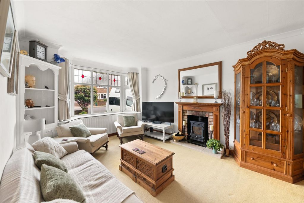 Property photo 2 of 20