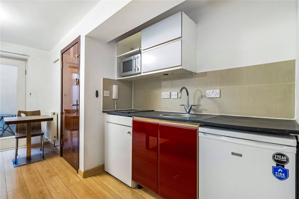 Property photo 1 of 17 Picture No. 22