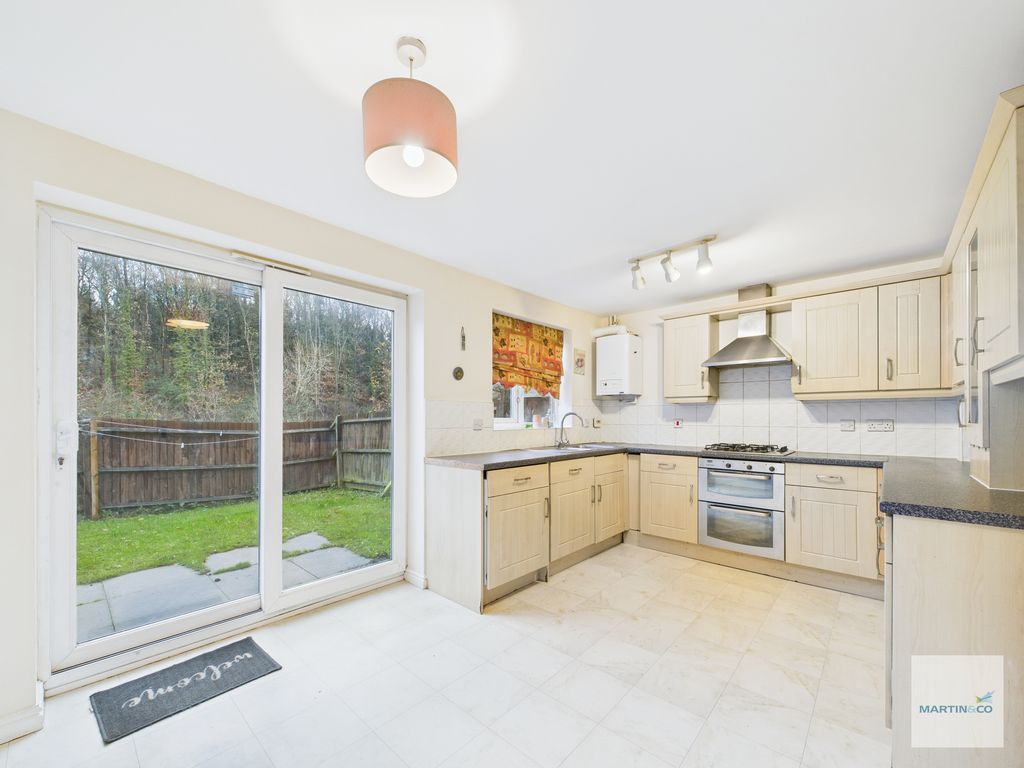 Property photo 2 of 16 Cam03394G0-Pr0406-Still006