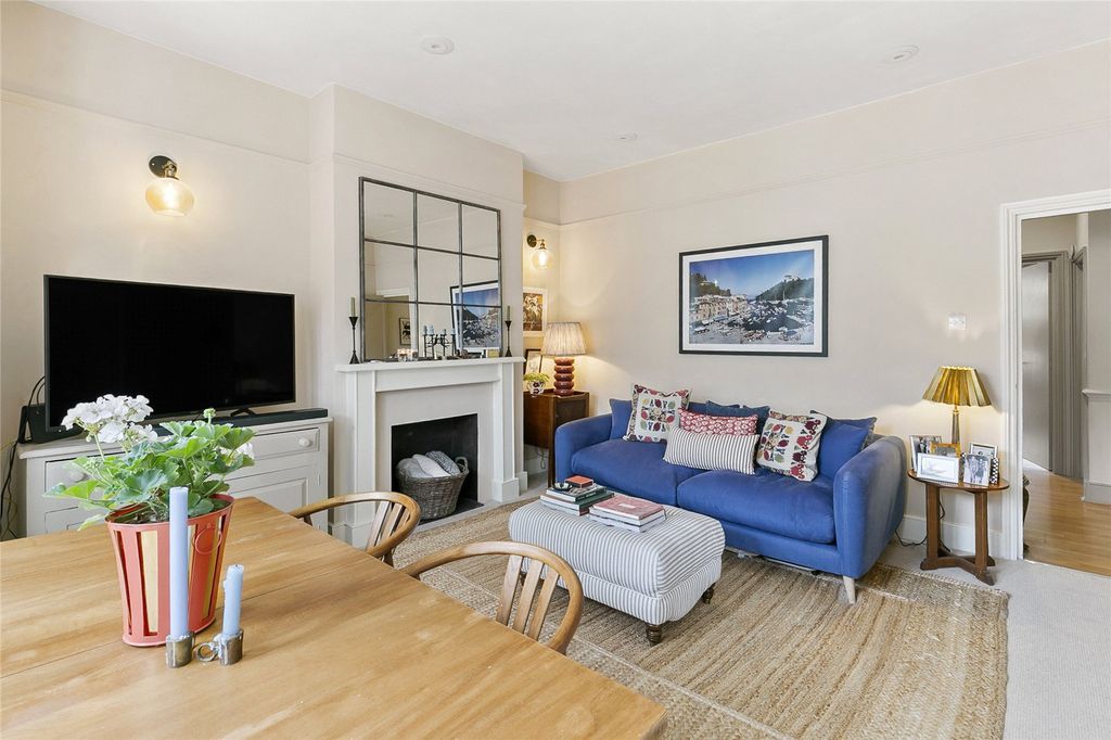 Property photo 2 of 8 Picture No. 25
