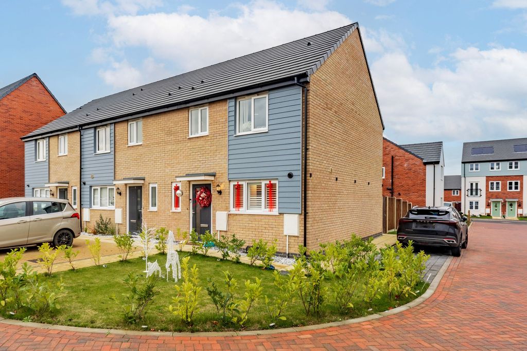 Property photo 1 of 18