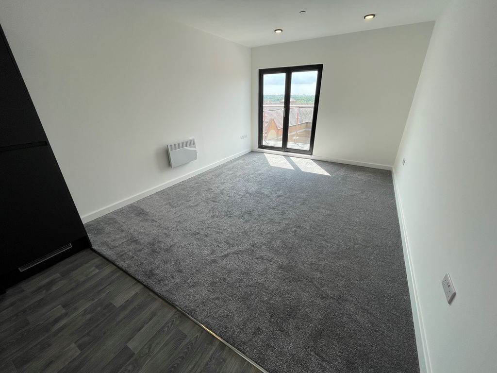 Property photo 3 of 6