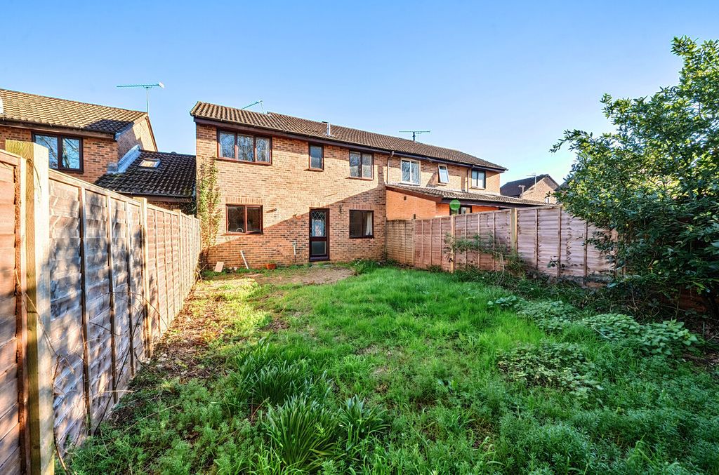 Property photo 2 of 12 1426015-15-69Bad2...