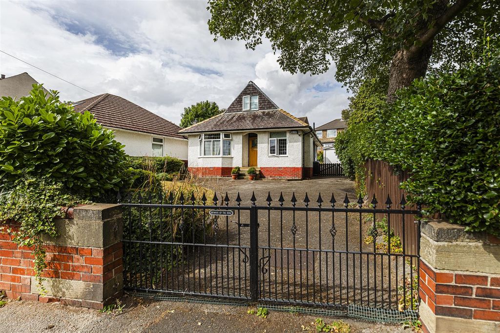 Property photo 1 of 34