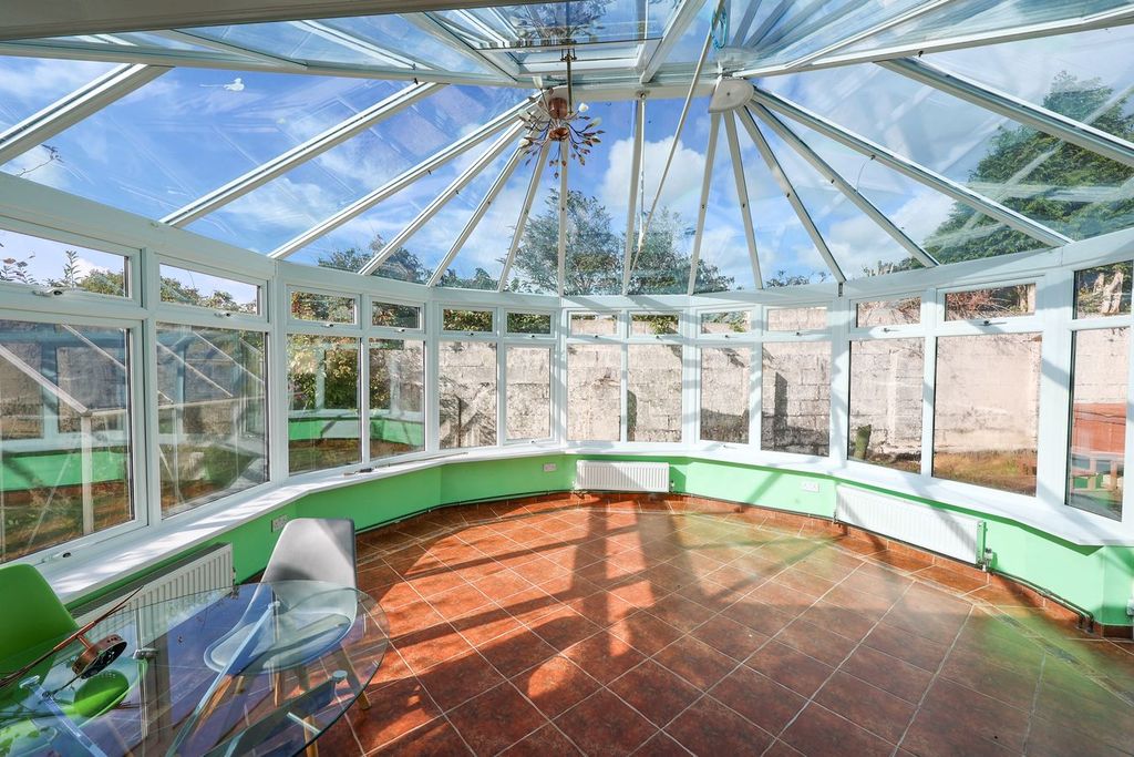 Property photo 3 of 21