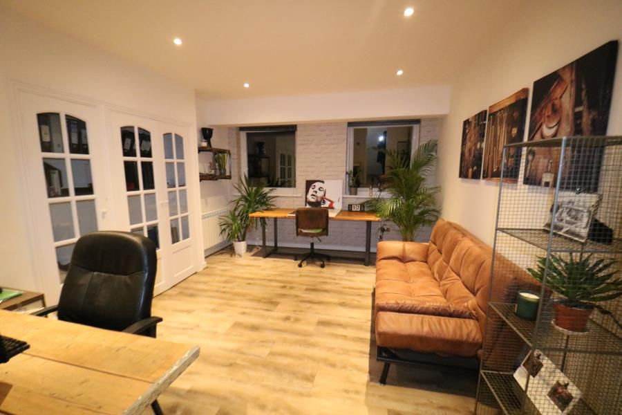 Property photo 2 of 8