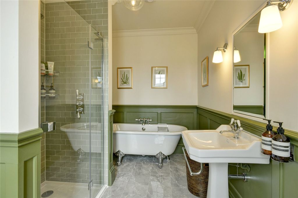 Property photo 3 of 20 Picture No. 02