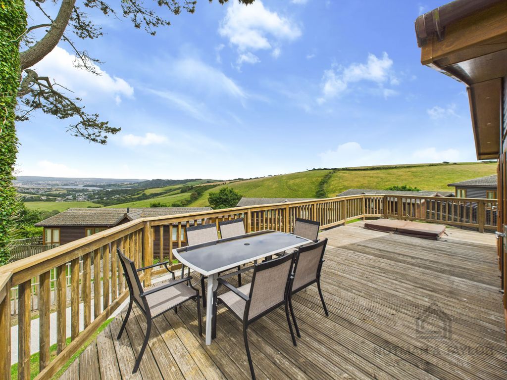 Property photo 3 of 24