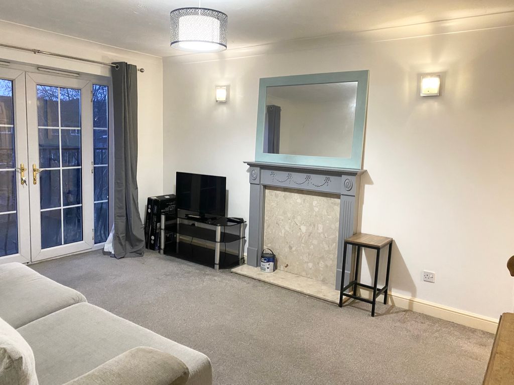 Property photo 3 of 5 Lounge