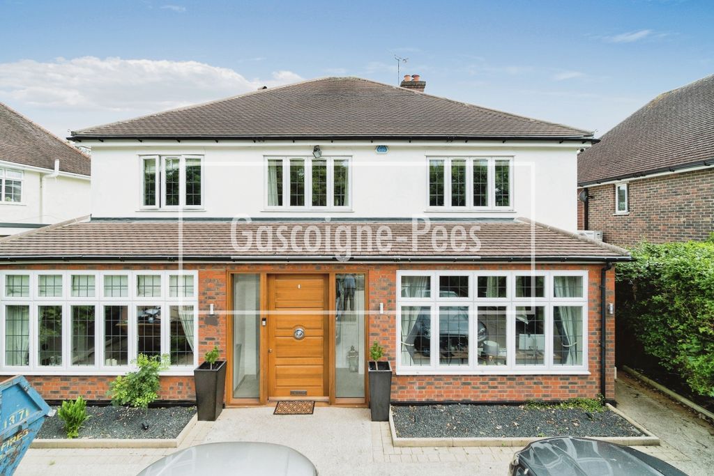 Property photo 1 of 16