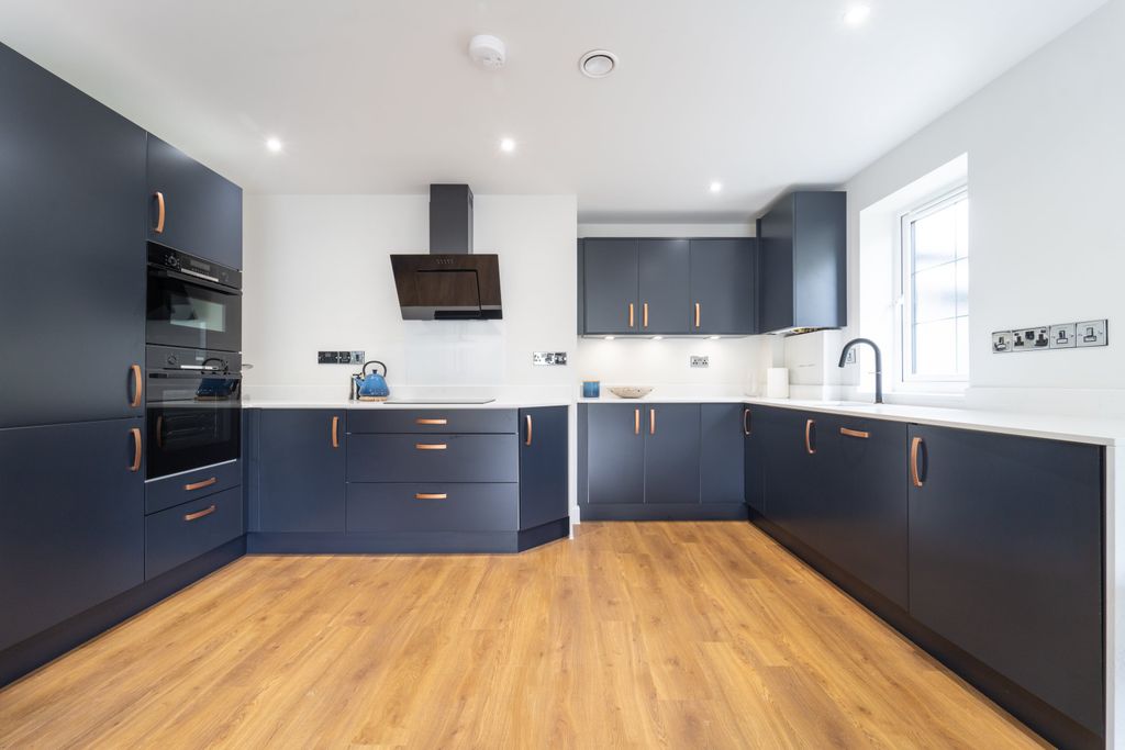 Property photo 2 of 20 59 Haven Rd - By Ben Parker-3