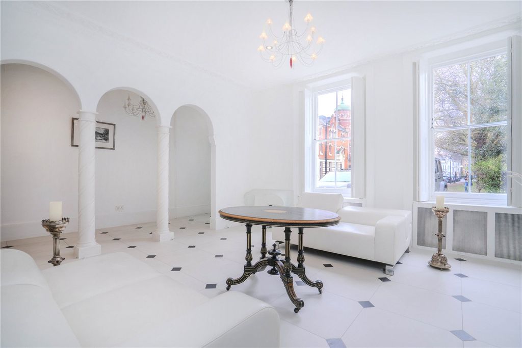 Property photo 3 of 24 Picture No. 18