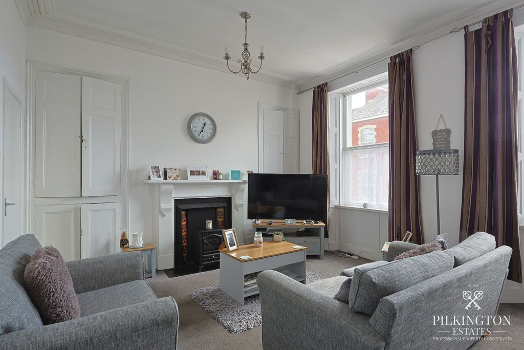 Property photo 2 of 9 5218661