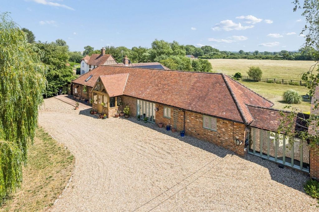 Property photo 2 of 38