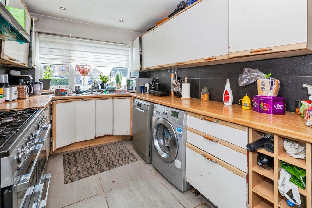 Property photo 3 of 13