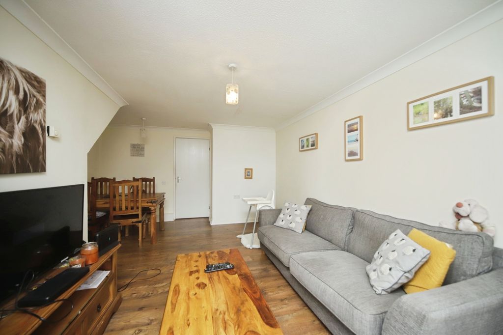 Property photo 2 of 17 Photo