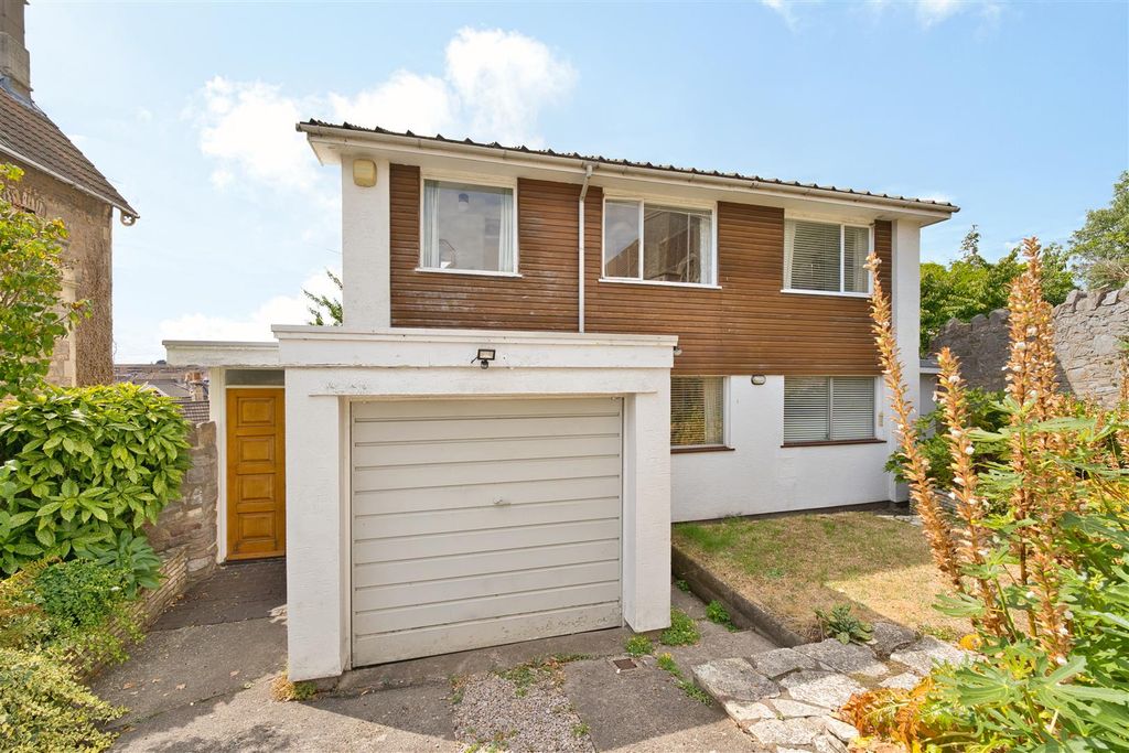 Property photo 1 of 27 Front 2.Jpg