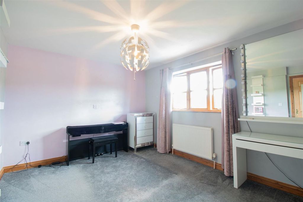 Property photo 3 of 66