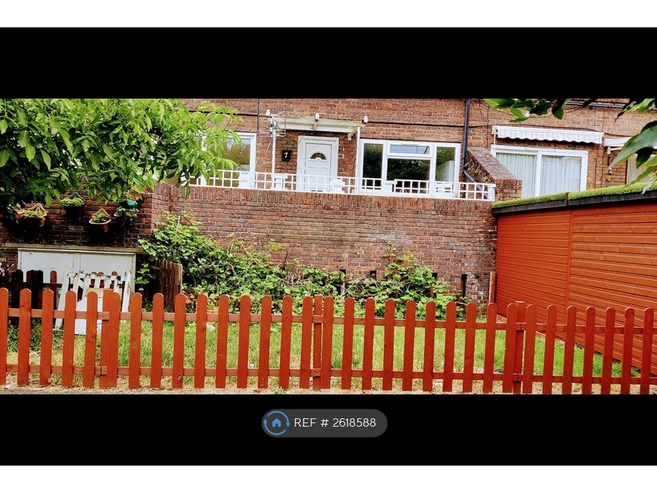 Property photo 1 of 18 Outside