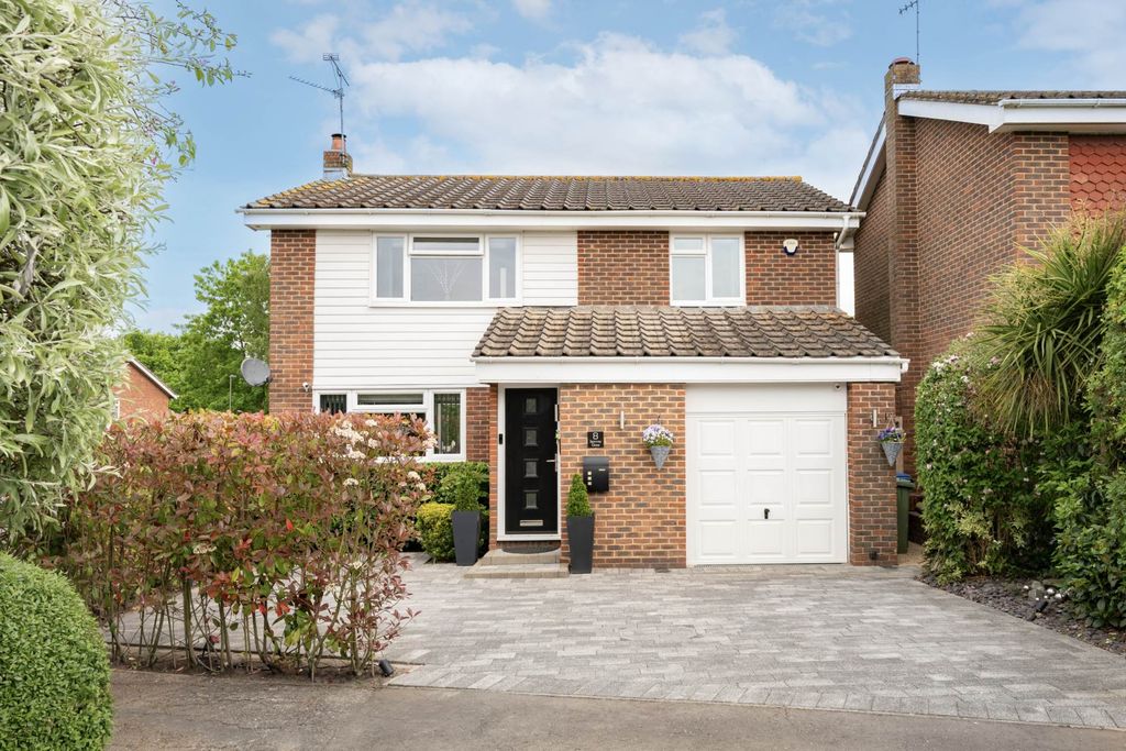 Property photo 1 of 50