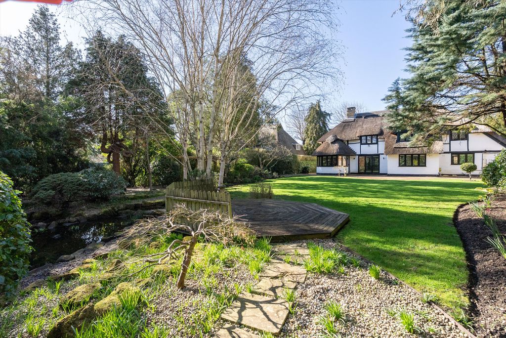 Property photo 3 of 19 Image