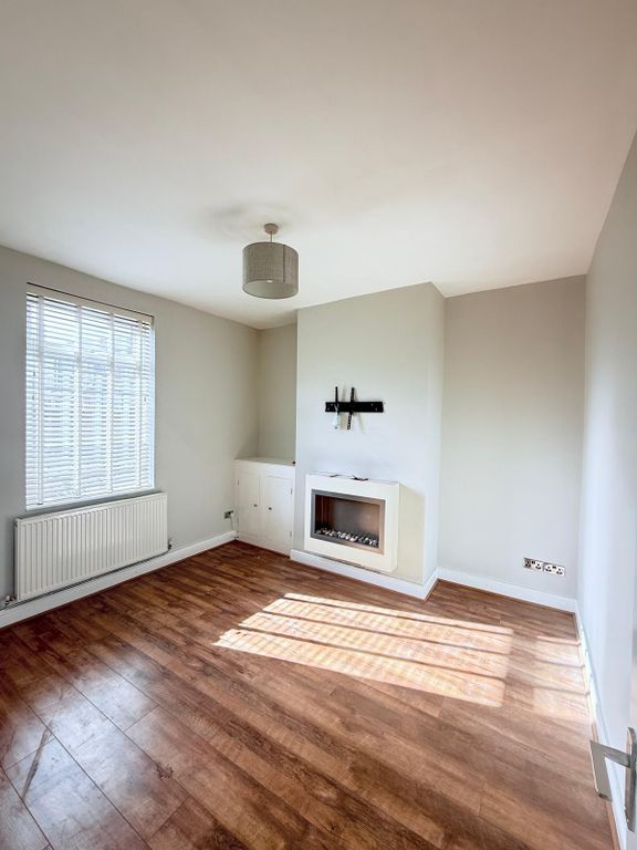 Property photo 3 of 12 Front Reception Room