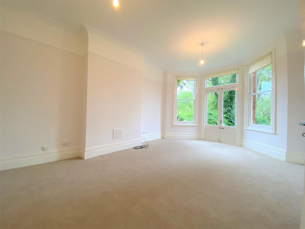 Property photo 2 of 9 6.Jpg