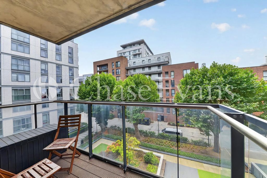 Property photo 3 of 13 Balcony