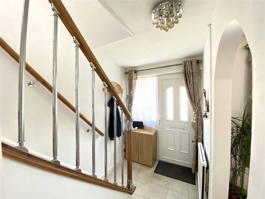 Property photo 2 of 19 Picture No. 52