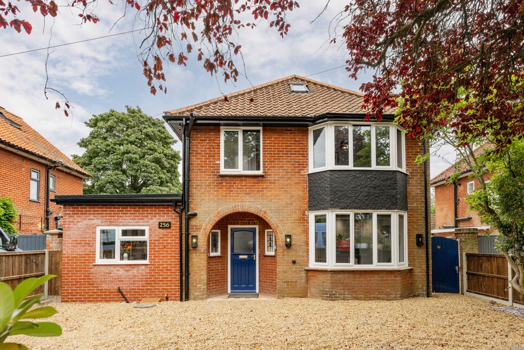 Property photo 1 of 13 Image